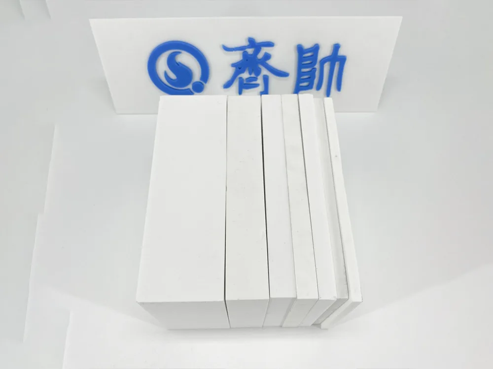 What material is alumina ceramic plate?